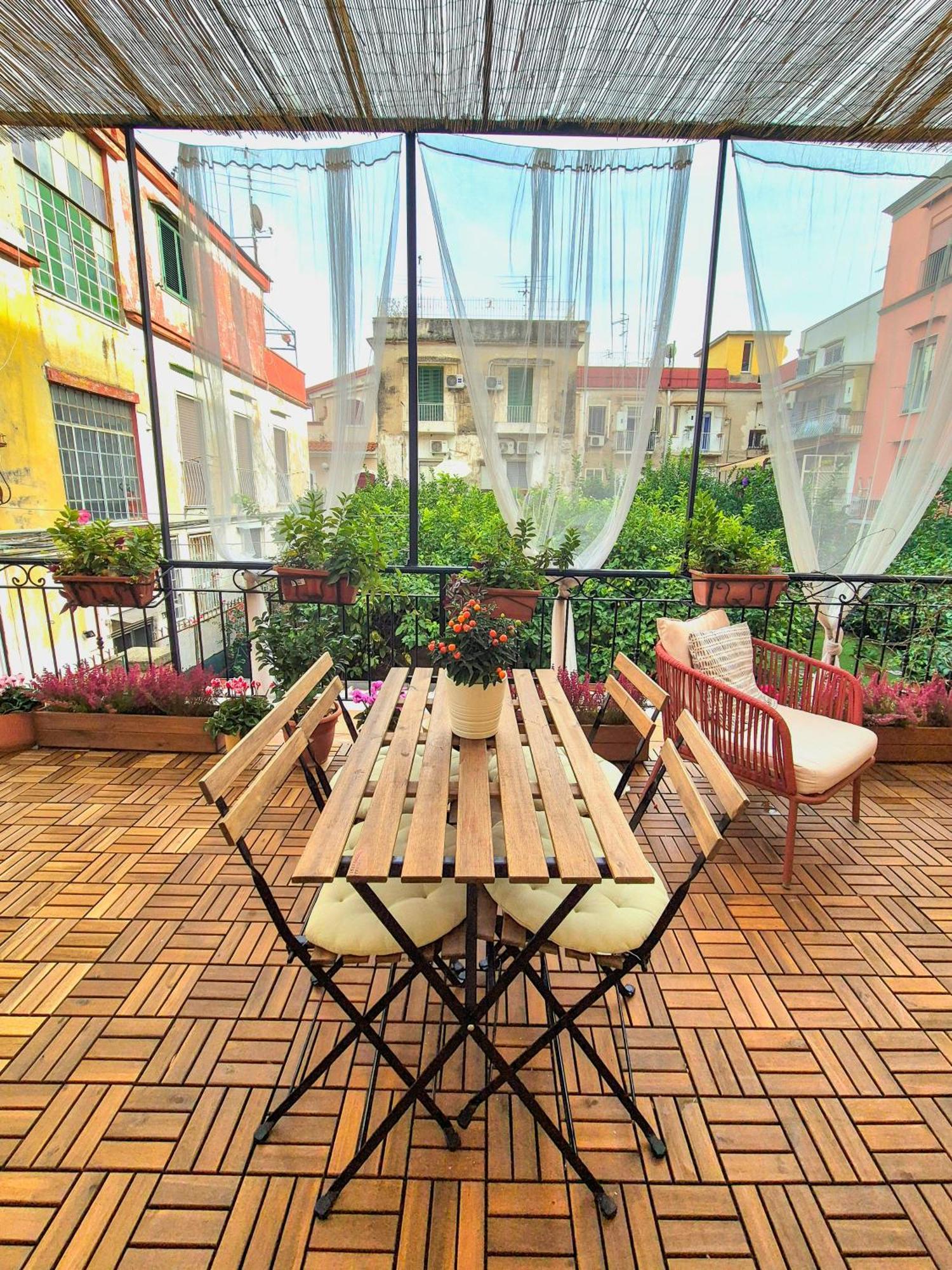 La Terrazza Al Museo Apartment Napoli Exterior foto